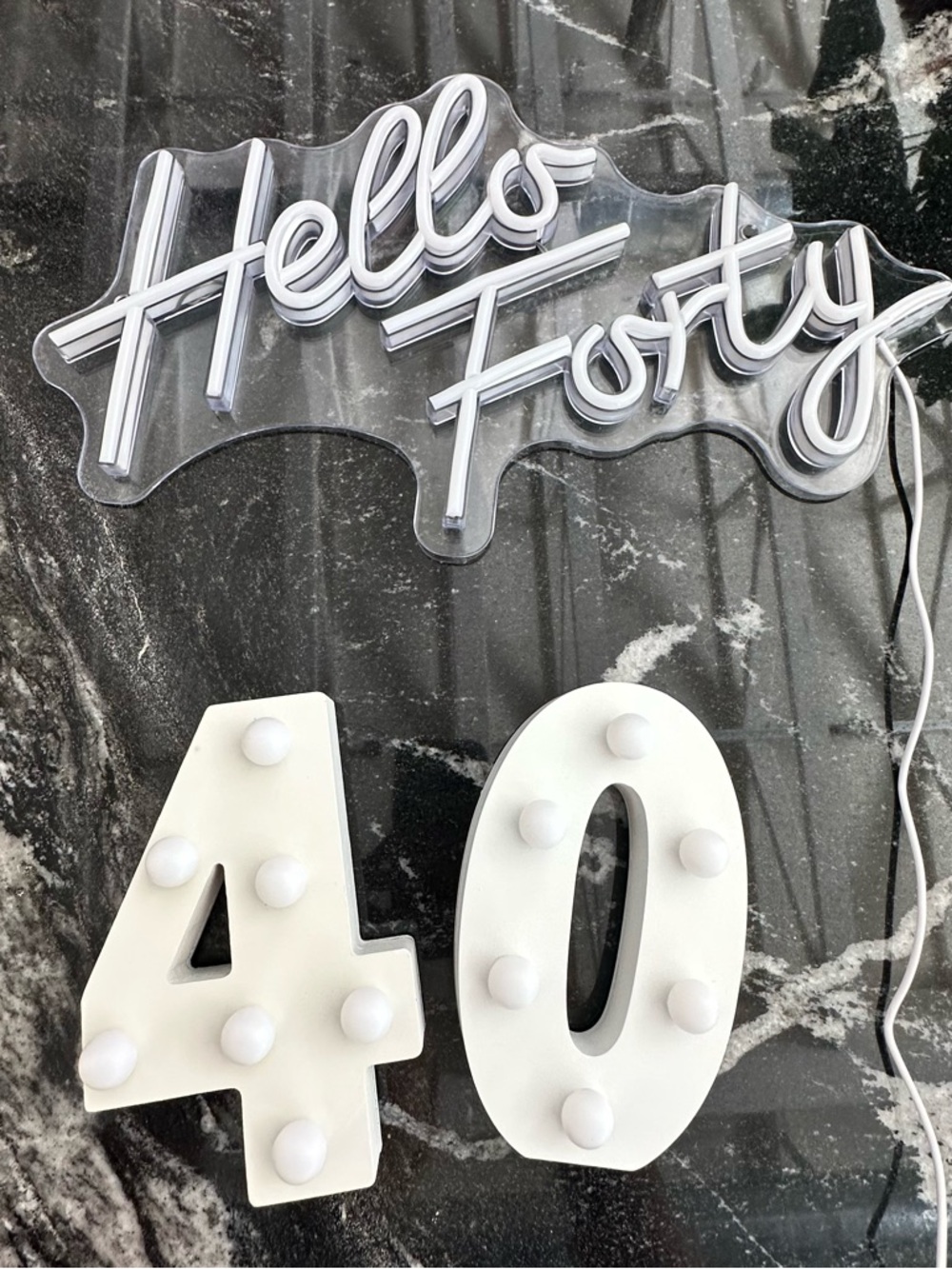 40TH Birthday Sign & decorations - Picture 2 of 3